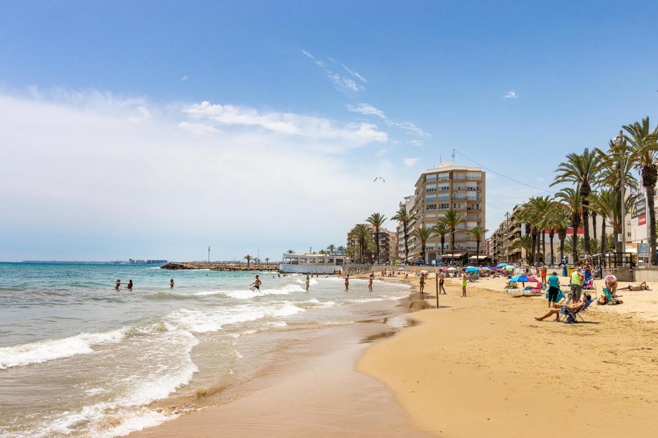 טורבייחה A Bright And Cozy Apartment Right Next To The Sea מראה חיצוני תמונה